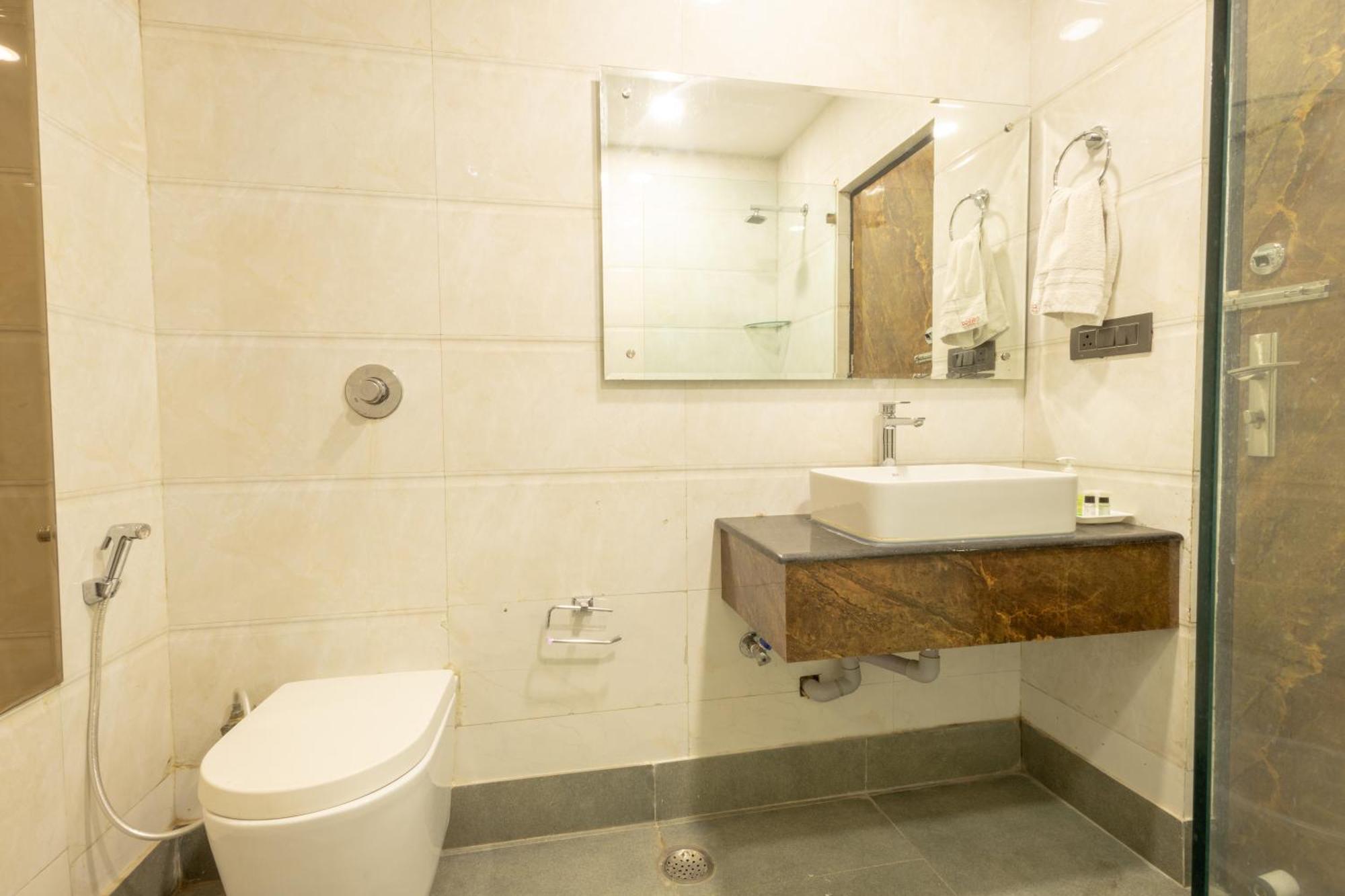 Hotel Cosmo Near Blk Hospital Karol Bagh Delhi  Exterior foto