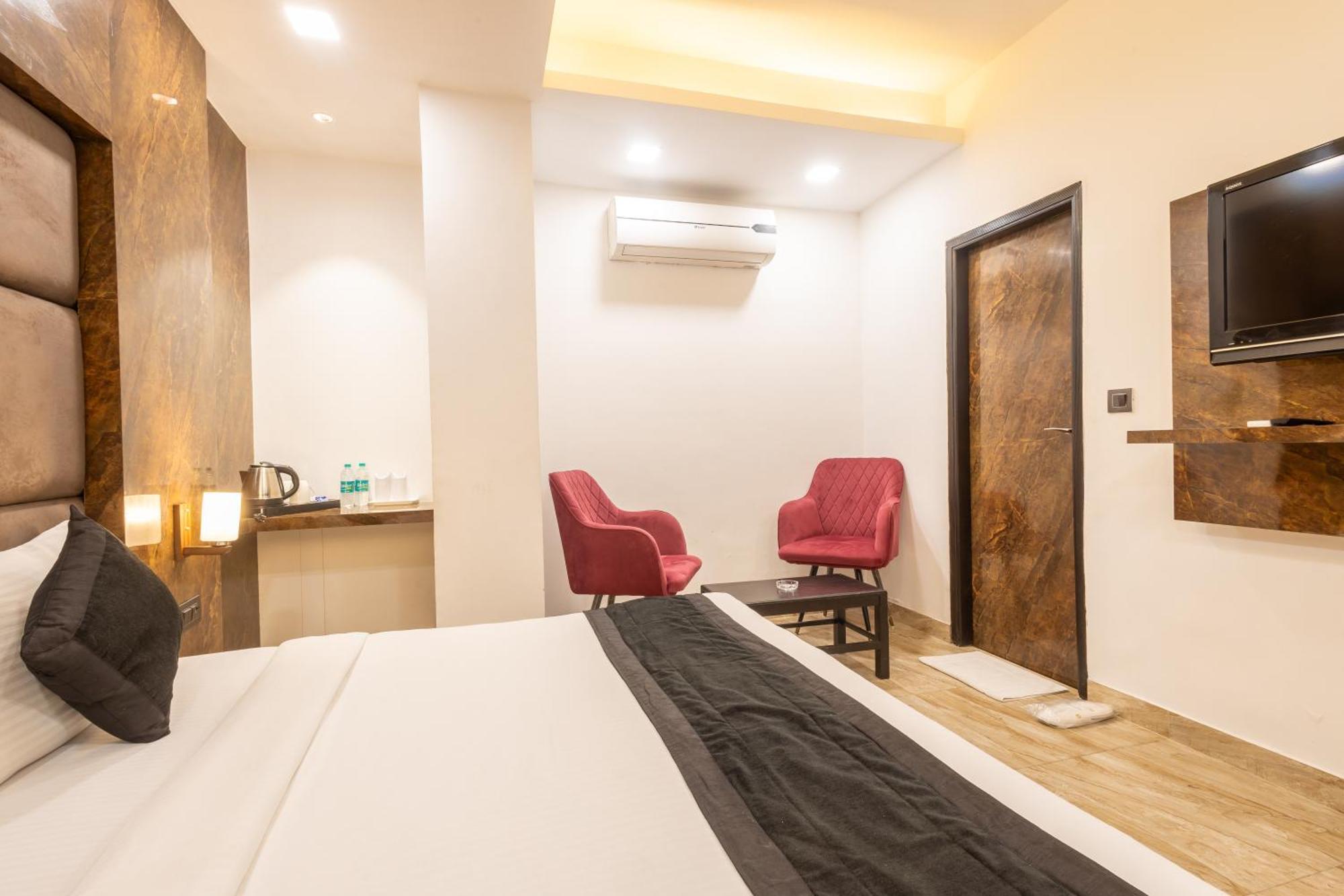 Hotel Cosmo Near Blk Hospital Karol Bagh Delhi  Exterior foto