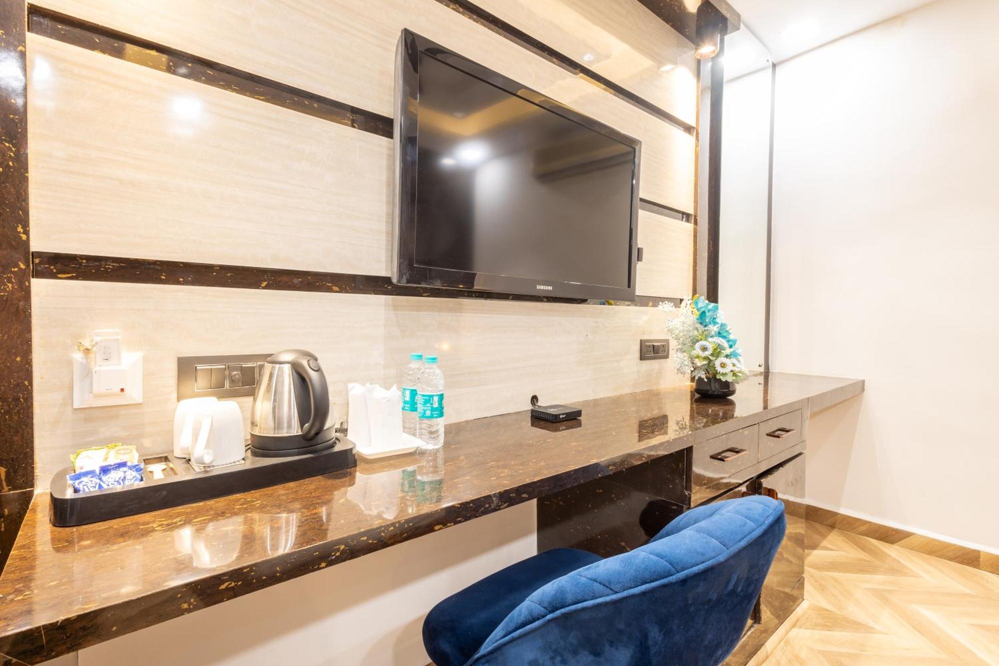 Hotel Cosmo Near Blk Hospital Karol Bagh Delhi  Exterior foto