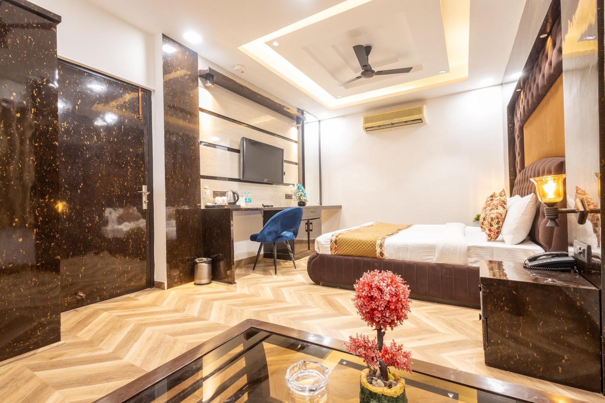 Hotel Cosmo Near Blk Hospital Karol Bagh Delhi  Exterior foto