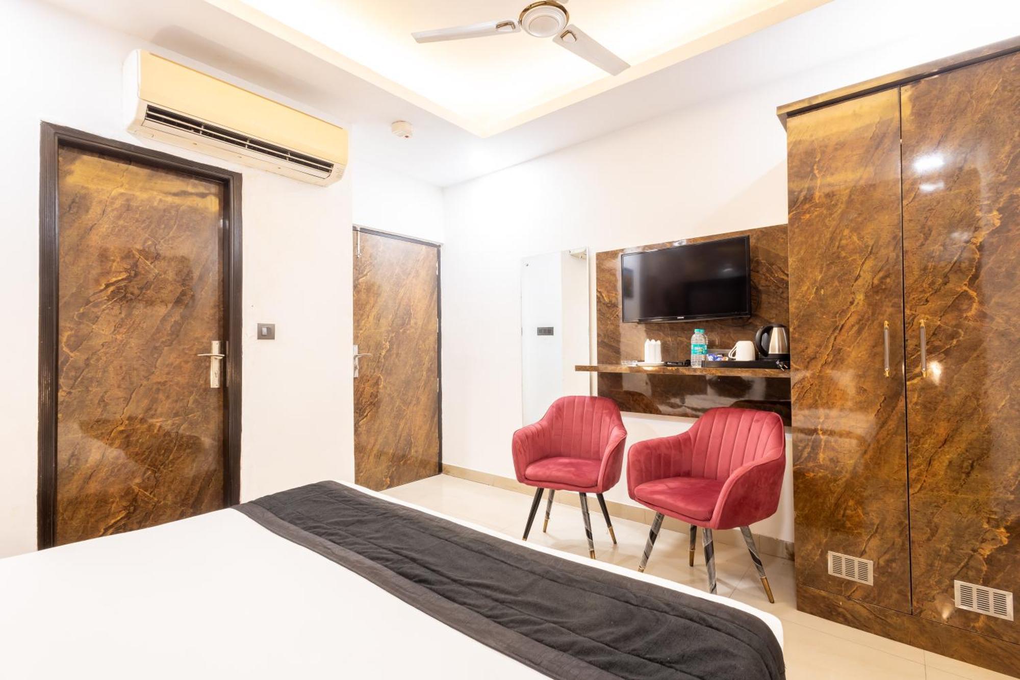 Hotel Cosmo Near Blk Hospital Karol Bagh Delhi  Exterior foto
